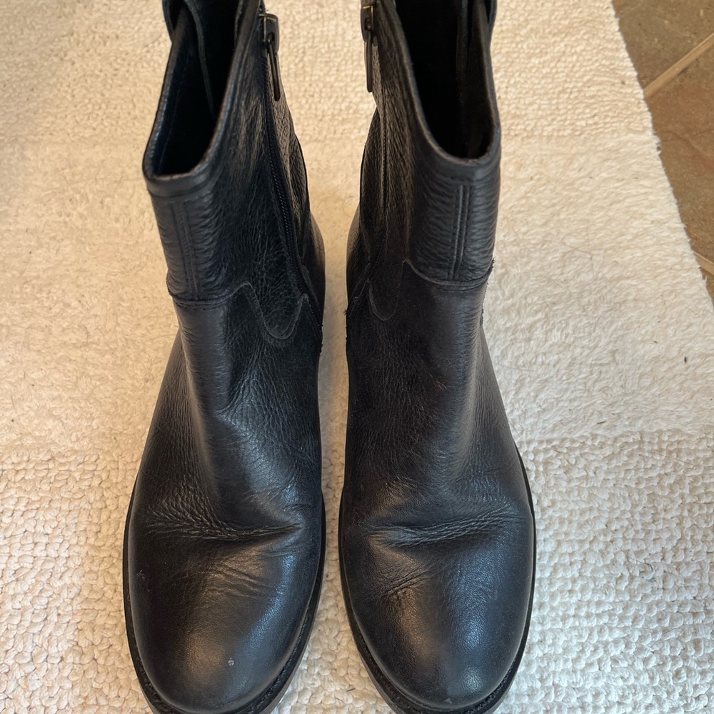 Vince Camuto short boots - Picture 3 of 4